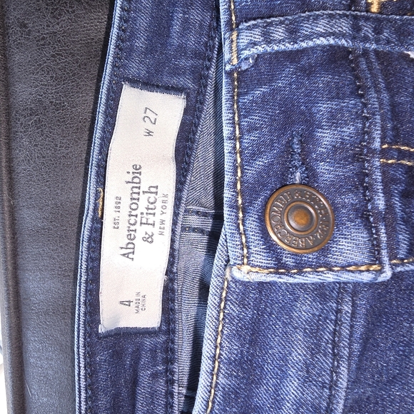 Abercrombie &Fitch jeans - Picture 4 of 5